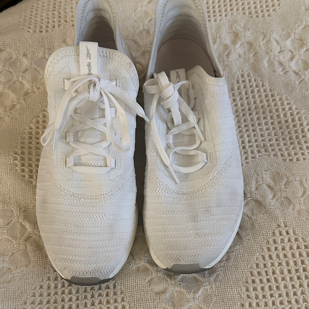Reebok Women’s White Knit Lace-Up Athletic Sneakers
